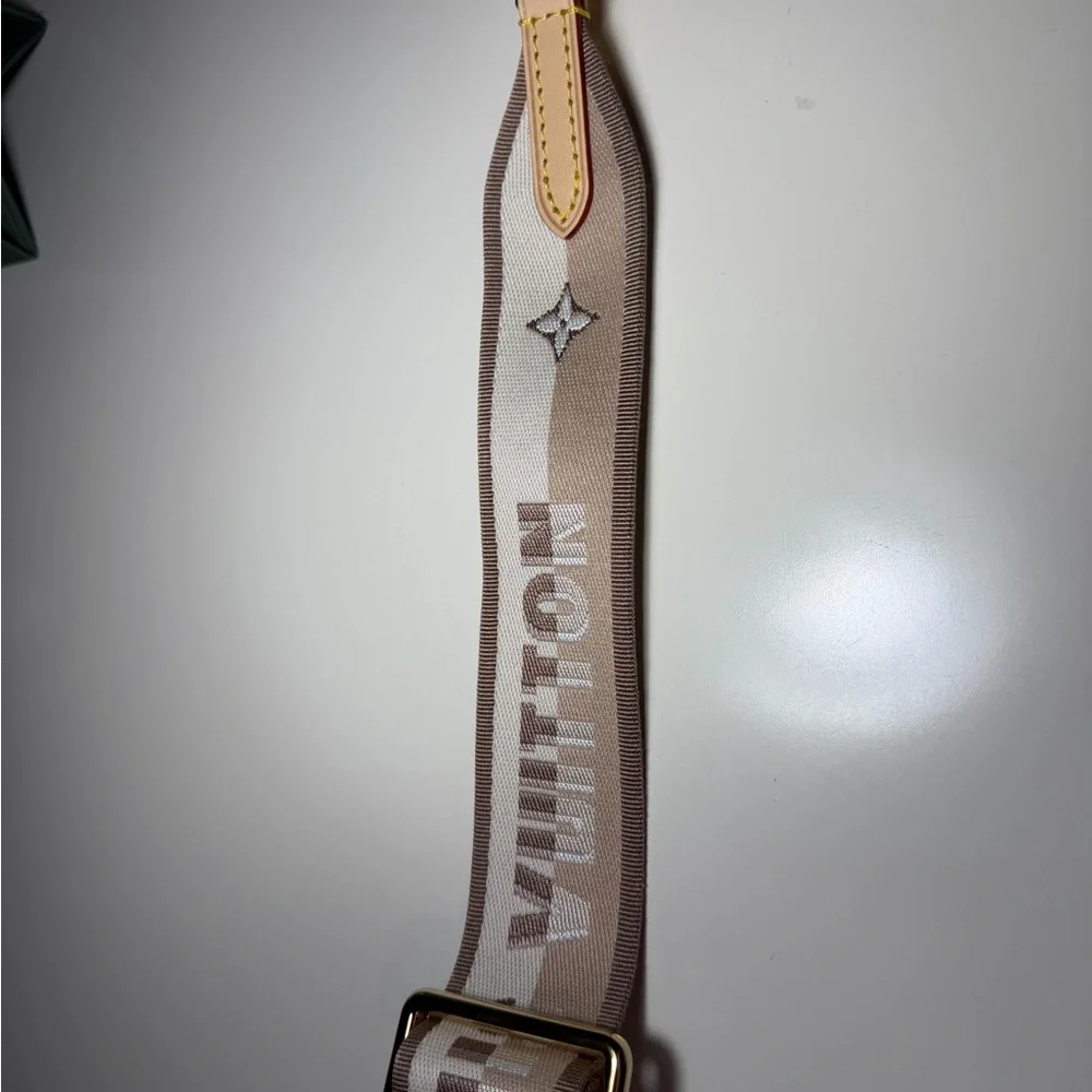 Louis Vuitton Bandoulière Beige Strap - Picture 12 of 13